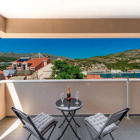 Oyo Deluxe Dubrovnik
