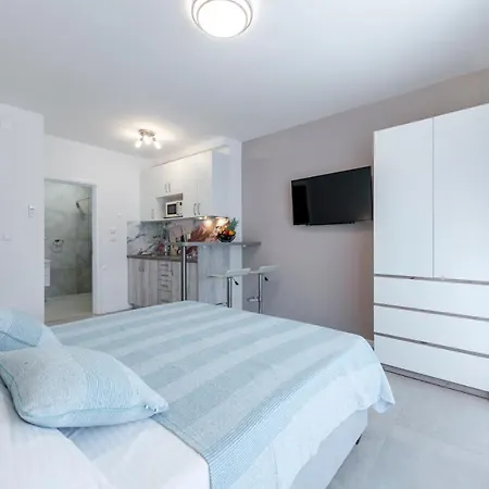 Apartment Oyo Deluxe *